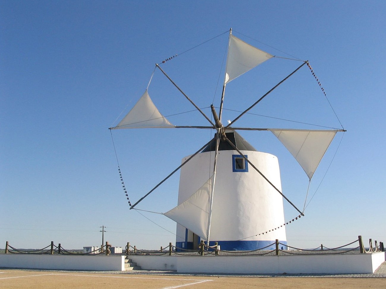 moinhos de vento na costa vicentina